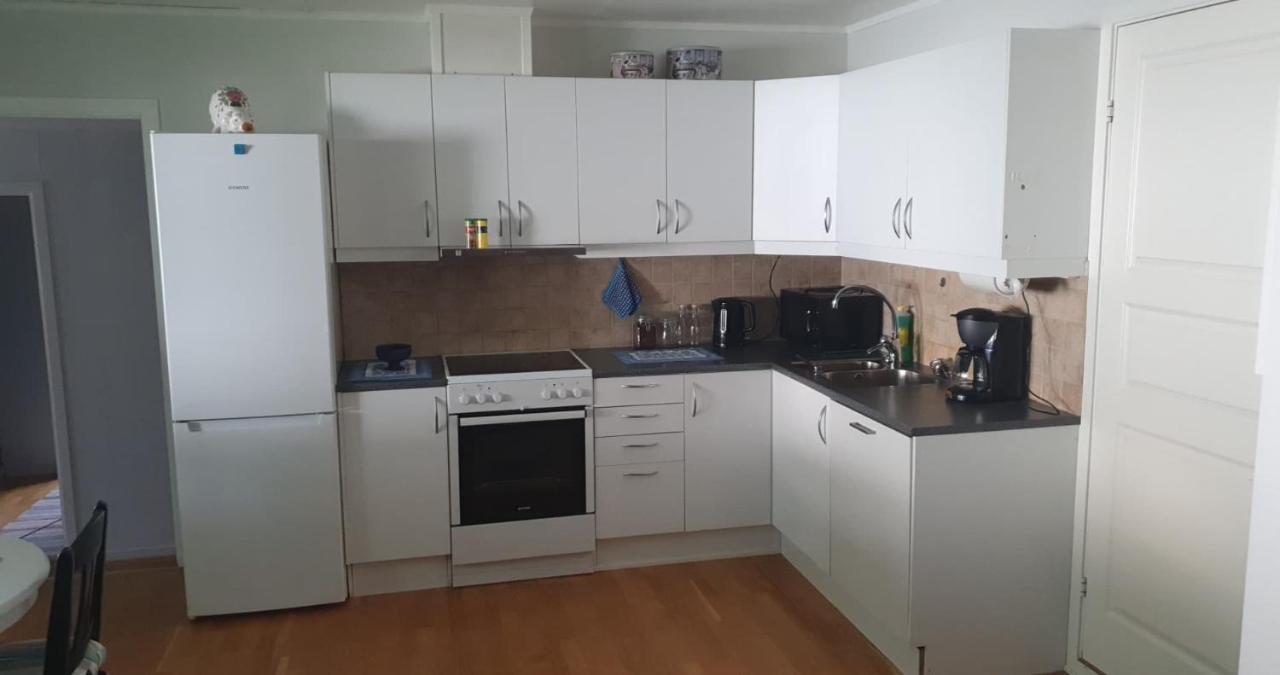 Nydelig Utsikt, Egen Leilighet Med To Parkeringer Movik  Ngoại thất bức ảnh